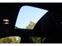 Volvo XC40 B4 Plus Dark | Trekhaak | Panoramadak | Verwarmbare voorstoelen, stuurwiel en voorruit | Adaptieve cruise control | Premium audio by Harman Kardon | Apple carplay/Android auto