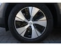 Volvo XC40 T5 Recharge R-Design | Semi-elektr. Trekhaak | Elektr. Schuif-/Kanteldak | Harman/Kardon | Elektrisch Verstelbare Stoelen Met Geheugen | Adaptieve Cruise Control | BLIS | Pilot Assist | Lederen Bekleding | Extra Getint Glas | 18" Lichtmetalen Velgen