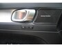 Volvo XC40 B4 Plus Dark | Trekhaak | Panoramadak | Verwarmbare voorstoelen, stuurwiel en voorruit | Premium audio by Harman Kardon | Apple carplay/Android auto |