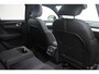 Volvo XC40 B4 Plus Dark | Trekhaak | Panoramadak | Verwarmbare voorstoelen, stuurwiel en voorruit | Premium audio by Harman Kardon | Apple carplay/Android auto |