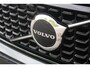 Volvo XC40 B4 Plus Dark | Trekhaak | Panoramadak | Verwarmbare voorstoelen, stuurwiel en voorruit | Premium audio by Harman Kardon | Apple carplay/Android auto |