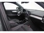 Volvo XC40 B4 Plus Dark | Trekhaak | Panoramadak | Verwarmbare voorstoelen, stuurwiel en voorruit | Premium audio by Harman Kardon | Apple carplay/Android auto |
