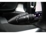 Volvo XC40 B4 Plus Dark | Trekhaak | Panoramadak | Verwarmbare voorstoelen, stuurwiel en voorruit | Premium audio by Harman Kardon | Apple carplay/Android auto |