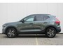 Volvo XC40 B4 Plus Dark | Trekhaak | Panoramadak | Verwarmbare voorstoelen, stuurwiel en voorruit | Premium audio by Harman Kardon | Apple carplay/Android auto |
