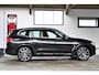 BMW X3 xDrive20i High Executive M Sport | HUD | 21" | Adap. cruise | Trekhaak | Dealer onderhouden