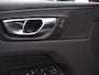 Volvo XC60 2.0 B4 Automaat Momentum Apple Carplay / Android Auto Adaptive Cruise Control Camera Lane/Side Assist Elektrische Achterklep Stoelverwarming