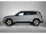 Mercedes-Benz GLB 200 Business Solution AMG 7p. 58 kWh | Premium plus pakket | Nightpakket | Parkeerpakket | Trekhaak | Vast panoramadak | GUARD 360° | Massage functie | Burmester Surround Sound systeem | 19” vijfspaaks lichtmetalen AMG-velgen |