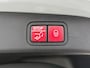 Mercedes-Benz GLB 200 Business Solution AMG 7p. 58 kWh | Premium plus pakket | Nightpakket | Parkeerpakket | Trekhaak | Vast panoramadak | GUARD 360° | Massage functie | Burmester Surround Sound systeem | 19” vijfspaaks lichtmetalen AMG-velgen |