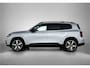 Mercedes-Benz GLB 200 Business Solution AMG 7p. 58 kWh | Premium pakket | Winterpakket | Nightpakket | Sportstoelen pakket | Trekhaak | Vast panoramadak | 19” vijfspaaks lichtmetalen AMG-velgen | GUARD 360°|