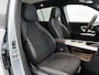 Mercedes-Benz GLB 200 Business Solution AMG 7p. 58 kWh | Premium pakket | Winterpakket | Nightpakket | Sportstoelen pakket | Trekhaak | Vast panoramadak | 19” vijfspaaks lichtmetalen AMG-velgen | GUARD 360°|