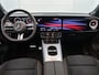 Mercedes-Benz GLB 200 Business Solution AMG 7p. 58 kWh | Premium pakket | Winterpakket | Nightpakket | Sportstoelen pakket | Trekhaak | Vast panoramadak | 19” vijfspaaks lichtmetalen AMG-velgen | GUARD 360°|