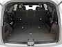 Mercedes-Benz GLB 200 Business Solution AMG 7p. 58 kWh | Premium pakket | Winterpakket | Nightpakket | Sportstoelen pakket | Trekhaak | Vast panoramadak | 19” vijfspaaks lichtmetalen AMG-velgen | GUARD 360°|