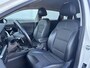 Kia Niro Hybrid DynamicPlusLine 1.6 GDi 141pk | ALL SEASON BANDEN | ADAPTIVE CRUISE| CAMERA | NAVI | DODEHOEK ASSISTENTIE | PRIVACY GLASS | STOEL- & STUURWIELVERWARMING | HEV | ISOFIX |