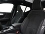 Volvo XC40 B4 AUT(7) PLUS DARK SCHUIFDAK HARMAN KARDON TREKHAAK CAMERA