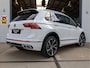 Volkswagen Tiguan 1.4 TSI eHybrid R-Line Business+ *Pano | IQ | ACC | 20" | Trekhaak | Stoelverw. (achter) | Leder/Alcantara | CarPlay | Navi*