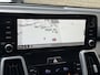 Kia Sorento 1.6 T-GDI Plug-in Hybrid 4WD DynamicPlusLine | 7-persoons | Trekhaak afneembaar | Lederen bekleding | Stoel&stuurverwarming | Camera | Adaptieve cruise | Lane assist | Dodehoekdetectie | Full-LED | DAB |Navigatie | Apple CarPlay | Bose audio | 19 inch velgen | Elektrische achterklep | Volledig onderhouden