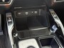 Kia Sorento 1.6 T-GDI Plug-in Hybrid 4WD DynamicPlusLine | 7-persoons | Trekhaak afneembaar | Lederen bekleding | Stoel&stuurverwarming | Camera | Adaptieve cruise | Lane assist | Dodehoekdetectie | Full-LED | DAB |Navigatie | Apple CarPlay | Bose audio | 19 inch velgen | Elektrische achterklep | Volledig onderhouden