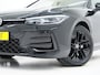 Volkswagen Passat Variant 1.5 eHybrid R-Line Edition | 5 Jaar Garantie | Panoramadak | Trekhaak | Massage | 360 | HUD | Sfeerlicht | Keyless