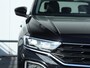 Volkswagen T-Roc 1.5 TSI Style 150 pk | Panoramadak | Led Koplampen | Trekhaak | Navigatie | Stoelverwarming