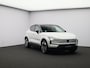 Volvo EX30 Single Motor Extended Range Ultra 69 kWh / Panoramisch Dak / Elek. Verst. Stoelen / 19" / 360gr Camera / Extra Getint Glas / Harman Kardon / BLIS /