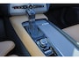 Volvo XC90 T5 AWD Inscription - IntelliSafe Assist & Surround - Adaptieve LED koplampen - Standkachel - Verwarmde voorstoelen, stuur & achterbank - Elektr. bedienb. voorstoelen met geheugen - Parkeercamera achter - Parkeersensoren voor & achter - Extra getint glas - Inklapbare trekhaak