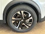 Peugeot e-2008 EV Allure Pack 50 kWh Camera | Digitaal Dashboard | 17" Lichtmetaal | Carplay | Climate Control | Cruise | DAB | LED | Parkeersensoren | Achteruitrijcamera | Airco (automatisch) | Apple Carplay/Android Auto|telefoonintegratie premium
