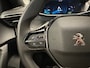 Peugeot e-2008 EV Allure Pack 50 kWh Camera | Digitaal Dashboard | 17" Lichtmetaal | Carplay | Climate Control | Cruise | DAB | LED | Parkeersensoren | Achteruitrijcamera | Airco (automatisch) | Apple Carplay/Android Auto|telefoonintegratie premium