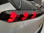 Peugeot e-2008 EV Allure Pack 50 kWh Camera | Digitaal Dashboard | 17" Lichtmetaal | Carplay | Climate Control | Cruise | DAB | LED | Parkeersensoren | Achteruitrijcamera | Airco (automatisch) | Apple Carplay/Android Auto|telefoonintegratie premium