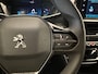 Peugeot e-2008 EV Allure Pack 50 kWh Camera | Digitaal Dashboard | 17" Lichtmetaal | Carplay | Climate Control | Cruise | DAB | LED | Parkeersensoren | Achteruitrijcamera | Airco (automatisch) | Apple Carplay/Android Auto|telefoonintegratie premium