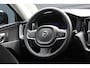 Volvo XC60 2.0 T6 Plug-in hybrid AWD Core Bright | Incl. 12 maanden garantie | Adaptieve Cruise | Lane assist | Climate control | Stoelverwarming | Stuurverwarming | Apple Carplay/ Android auto | Navigatie | Parkeersensoren | Parkeercamera | Achterbank verwarmd | Elektrisch verstelbare stoelen |