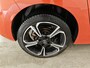 Opel Corsa 1.2 131pk Ultimate | Camera | PDC voor en achter | Draadloze telefoonlader | Keyless entry & Start | 17” Velg | CarPlay