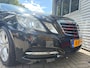 Mercedes-Benz E-klasse 200 CGI Avantgarde -CLIMA-CRUISE-STOELVERWARMING-TREKHAAK-1900 KG TREKGEWICHT-DEALER ONDERHOUDEN-ETC.