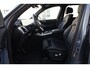 BMW X5 xDrive50e M Sport | 495 PK | PHEV | Pano | HUD | 360° | Softclose BMW X5 xDrive50e M Sport 495 PK Plug-in Hybrid met 3.0 zescilinder benzinemotor en 8-traps automatische transmissie, voorzien van een elektrisch panoramadak, luxe lederen bekleding, Head-Up D