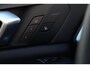BMW X5 xDrive50e M Sport | 495 PK | PHEV | Pano | HUD | 360° | Softclose BMW X5 xDrive50e M Sport 495 PK Plug-in Hybrid met 3.0 zescilinder benzinemotor en 8-traps automatische transmissie, voorzien van een elektrisch panoramadak, luxe lederen bekleding, Head-Up D