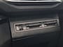 Peugeot 5008 1.2 PureTech Allure Panoramadak | Camera | Parkeersensoren | Climate control | Extra getint glas |