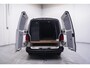 Volkswagen Transporter 2.0 TDI 110 pk L2H1 Airco, Two Tone Groen / Wit Cruise Control, Trekhaak 2.200 kg, 2-Zits