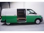 Volkswagen Transporter 2.0 TDI 110 pk L2H1 Airco, Two Tone Groen / Wit Cruise Control, Trekhaak 2.200 kg, 2-Zits