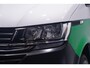 Volkswagen Transporter 2.0 TDI 110 pk L2H1 Airco, Two Tone Groen / Wit Cruise Control, Trekhaak 2.200 kg, 2-Zits