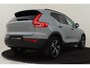 Volvo XC40 B4 (M-HYBRID) PLUS DARK -HARMAN/KARDON|CAMERA|ADAP.CRUISE|POWER-SEATS|VERW.VOORRUIT|PRIVACY.GLAS|TREKHAAK|18"