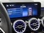 Mercedes-Benz GLB 200 Star Edition LIMITED Panoramadak l Keyless l Trekhaak l Navigatie l Stoelverwarming l Sfeerverlichting l Leder l Achteruitrijcamera Inclusief 24 maanden MB Certified garantie voor Europa.