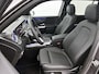Mercedes-Benz GLB 200 Star Edition LIMITED Panoramadak l Keyless l Trekhaak l Navigatie l Stoelverwarming l Sfeerverlichting l Leder l Achteruitrijcamera Inclusief 24 maanden MB Certified garantie voor Europa.