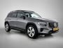 Mercedes-Benz GLB 200 Star Edition LIMITED Panoramadak l Keyless l Trekhaak l Navigatie l Stoelverwarming l Sfeerverlichting l Leder l Achteruitrijcamera Inclusief 24 maanden MB Certified garantie voor Europa.