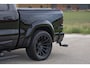 Dodge Ram BOM VOL | Night Premium | Full Option | De Meest Luxe Pick-Up in zijn Klasse | Comfortabele Dubbele Cabine met Royale 5 Zitplaatsen | BPM vrij | Nu Leverbaar uit Voorraad | Voorraad Nr 2287 - 3384 | De specialist in Amerikaanse pick‑ups in Nederland en Europa.
