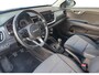 Kia Stonic 1.0T DynamicLine | Camera | Climate control | Apple Carplay / Android Auto | Cruise control | Parkeersensoren achter | Lichtmetalen velgen 16inch |