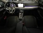 Volkswagen Golf 1.0 eTSI Life /DIGTAAL Cockpit/CARPLAY/SFEERVERLICHTING/NETTE STAAT!!