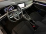 Volkswagen Golf 1.0 eTSI Life /DIGTAAL Cockpit/CARPLAY/SFEERVERLICHTING/NETTE STAAT!!