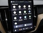 Volvo XC60 2.0 T6 Plug-in hybrid AWD Ultra Dark / Trekhaak / Luchtvering / Head-Up Display / 360 Camera / Harman Kardon / Panoramadak / Stoel+Stuurverwarming / BLIS /