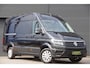 Volkswagen Crafter 35 2.0 TDI L3H3(L2H2) 3-ZITS, 177PK AUT. LED, ADAPT. CRUISE, STOELVERWARMING, STUURVERWARMING, VOORRUIT VERWARMING, STANDKACHEL, GEVEERDE ERGO ACTIVE STOEL