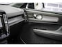 Volvo EX40 Single Motor Extended Range Ultra Black Edi 82 kWh | Europa | Harman Kardon audio | 20" | Schuif-/kanteldak | Getint Glas | Elektrische stoelverstelling | Nubuck bekleding | Adaptive Cruise Control | Dodehoekdetectie |