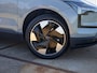 Volvo EX30 Single Motor Extended Range Plus 69 kWh Stoel/ Stuurverwarming 19"